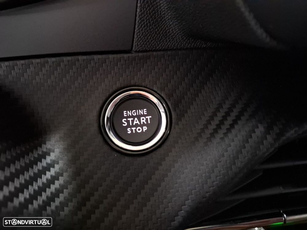 Peugeot e-208 50 kWh Allure — fotografia 19