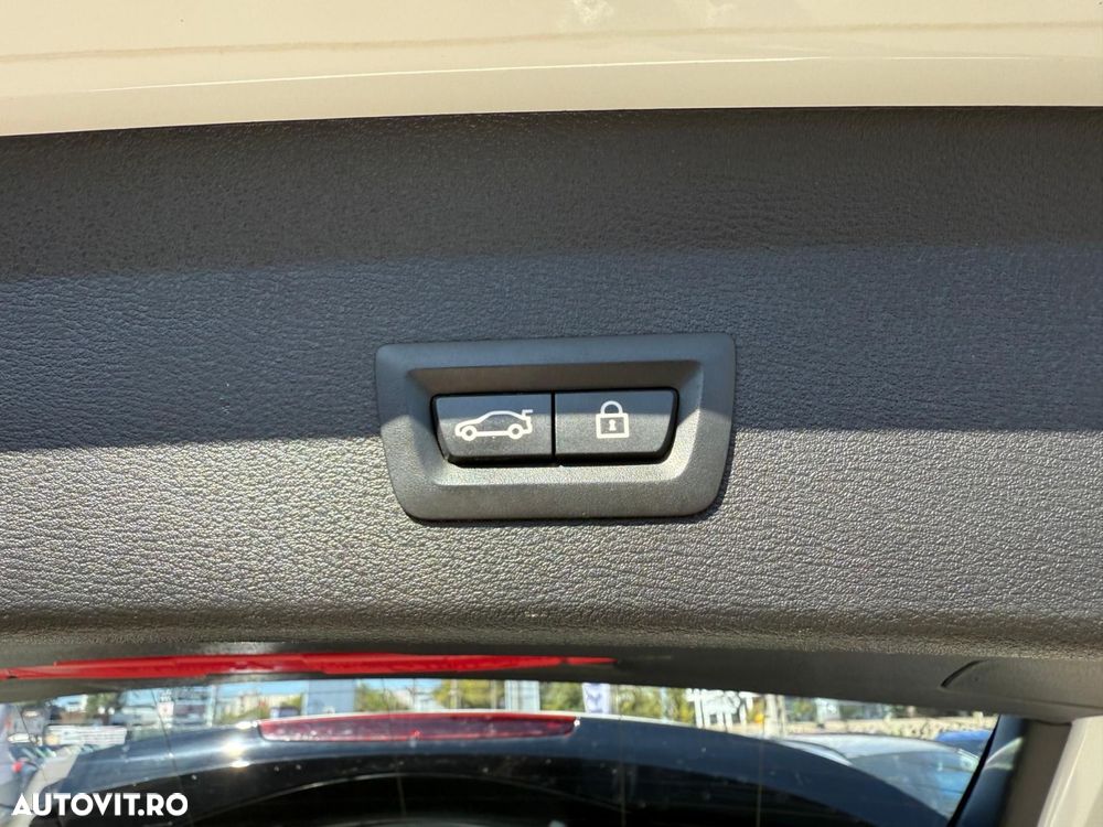 BMW X1 sDrive18d AT - 40