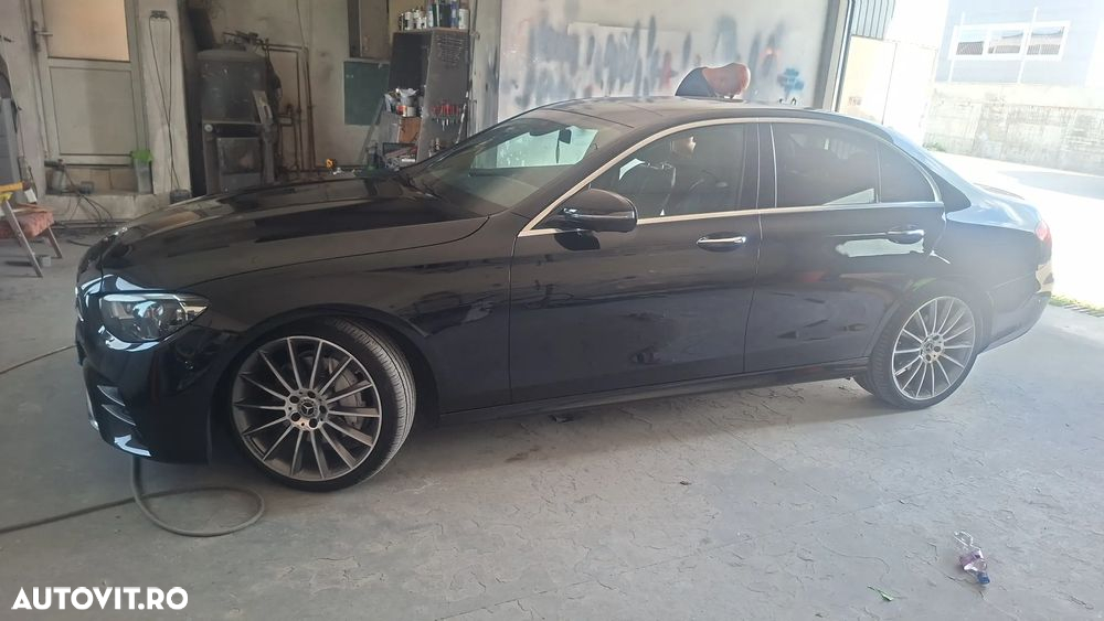 Mercedes-Benz E 220 d T 9G-TRONIC AMG Line - 31