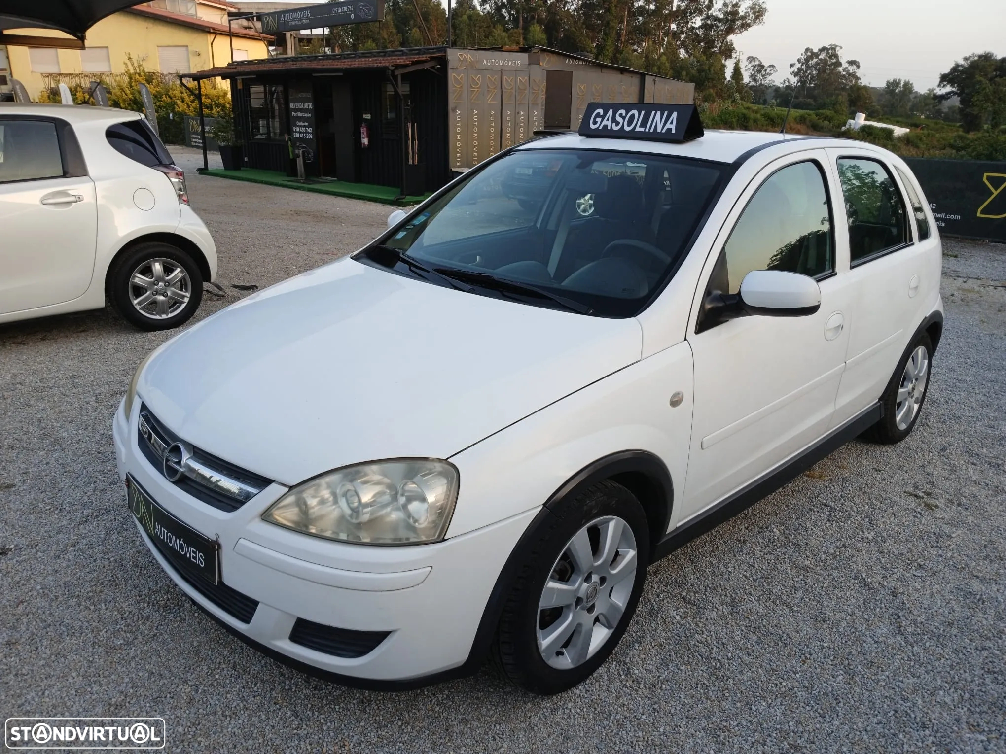 Opel Corsa 1.2 16V Cosmo - 5