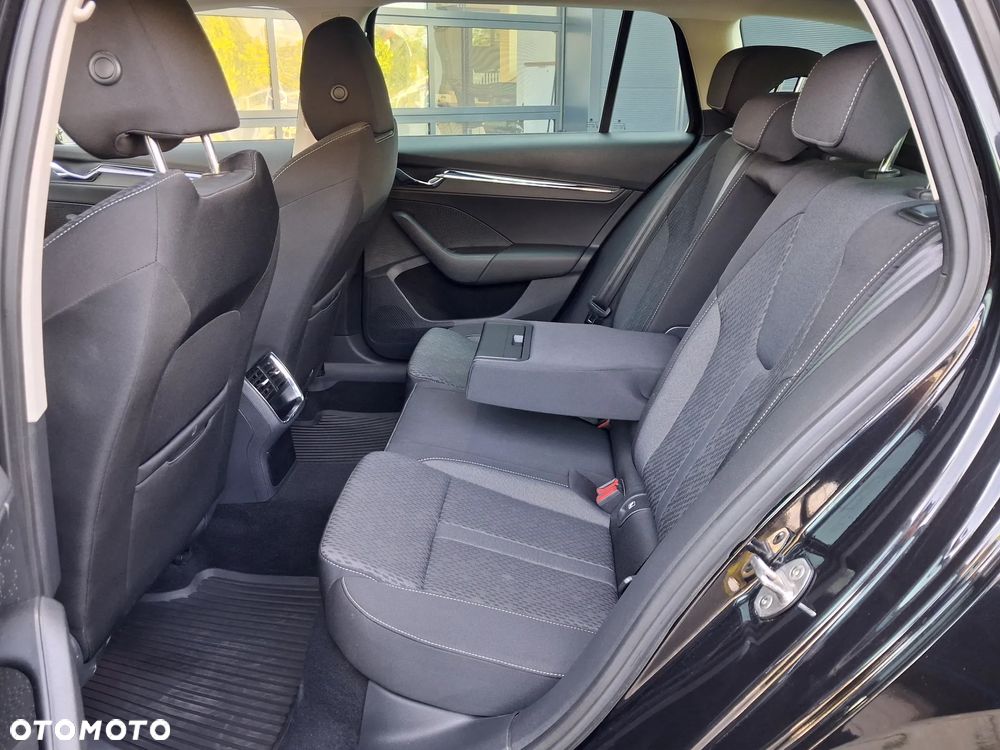 Skoda Octavia 2.0 TDI Style DSG - 27