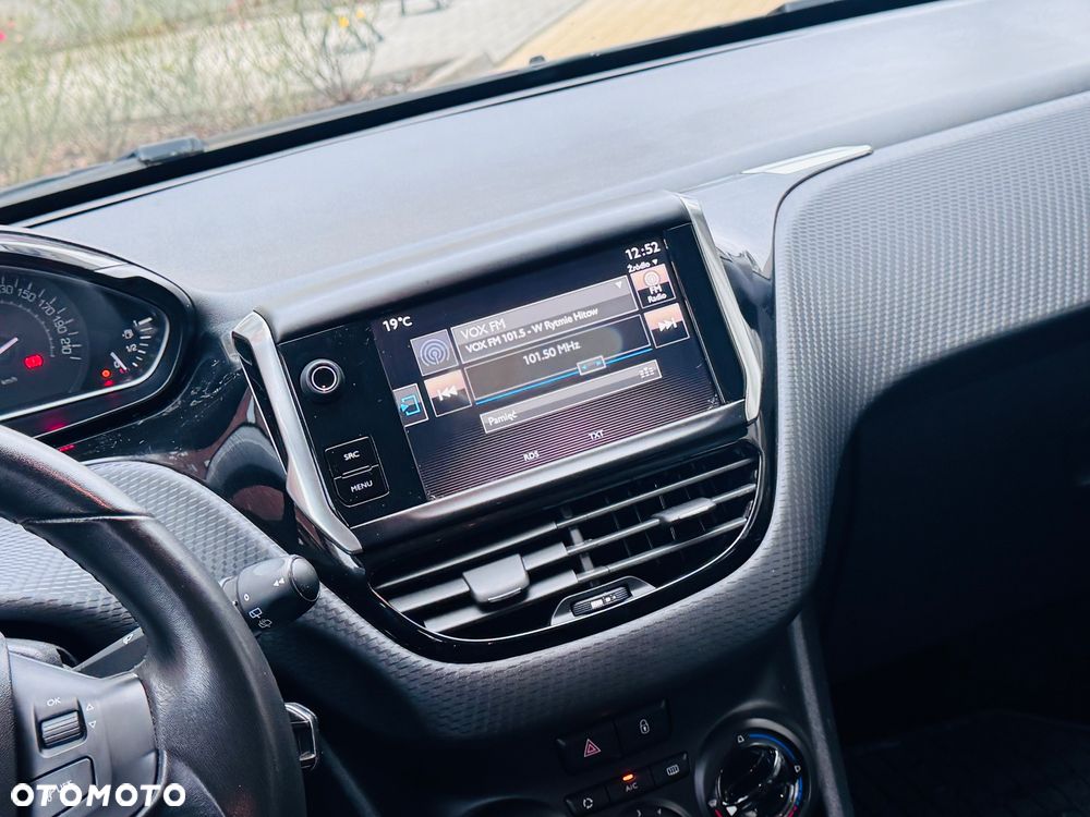 Peugeot 2008 1.2 VTi/Pure Tech Access - 31