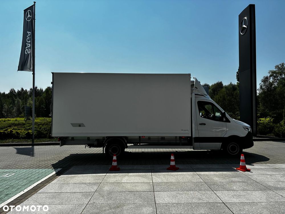 Mercedes-Benz Sprinter - 5