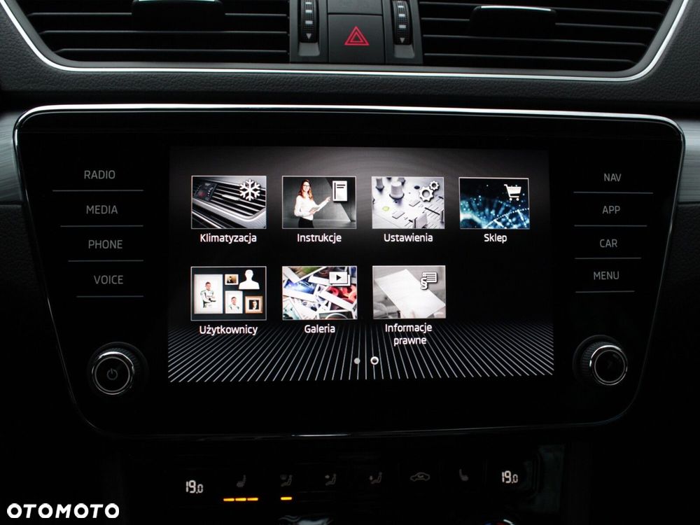 Skoda Superb 1.5 TSI Ambition DSG - 30