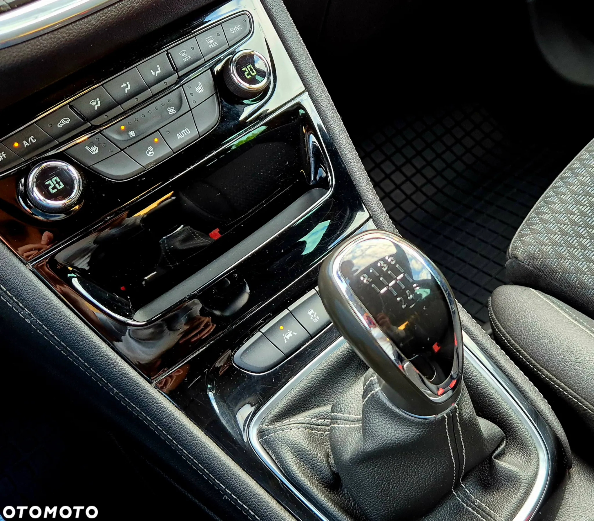 Opel Astra 1.4 Turbo Dynamic - 34