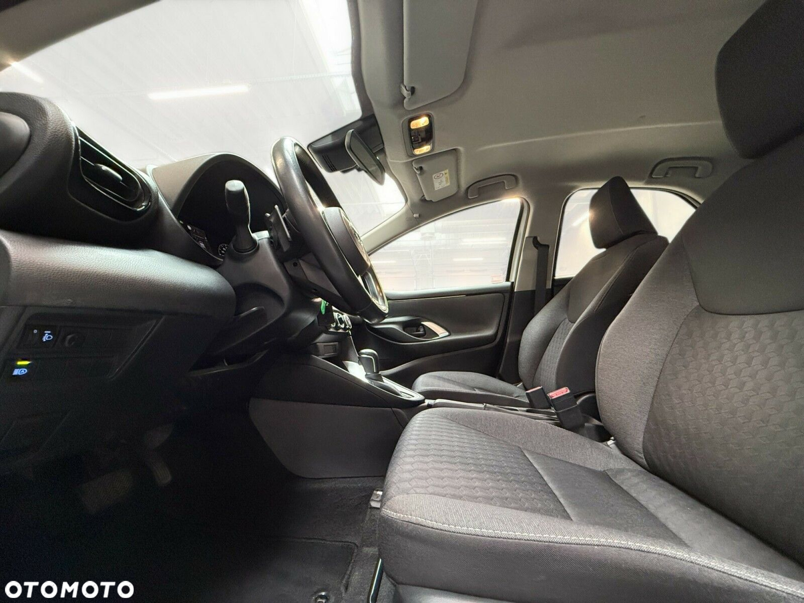 Toyota Yaris - 18