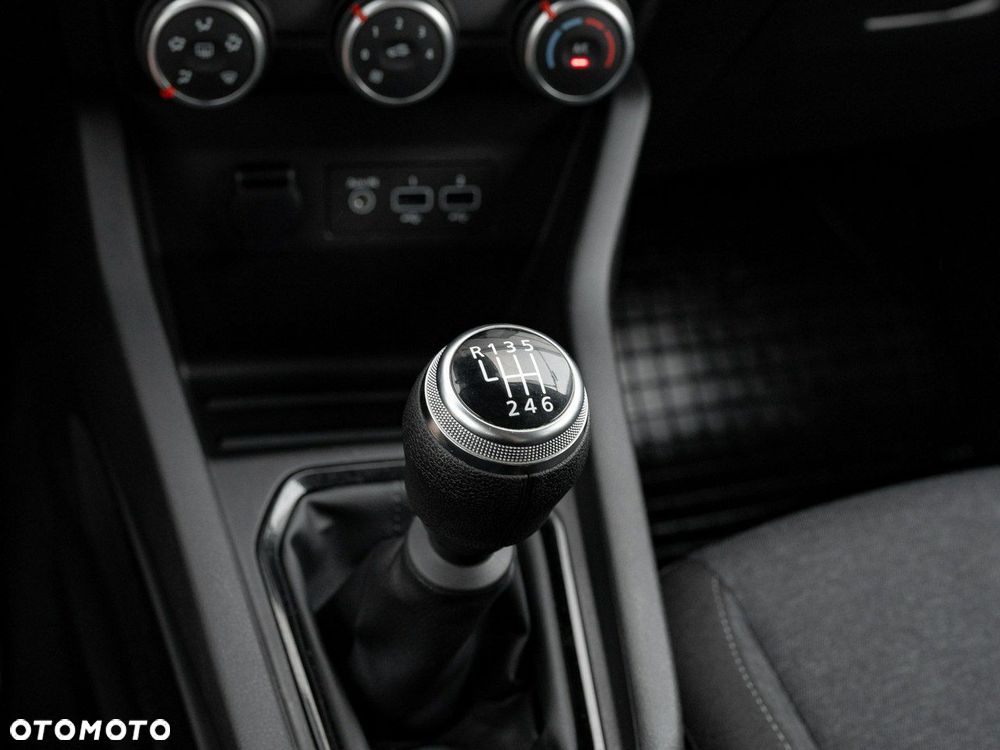 Renault Clio 1.0 TCe Equilibre - 19