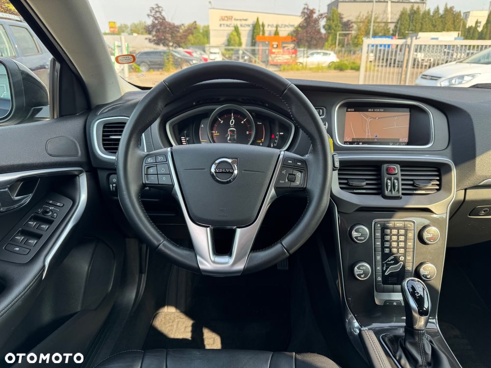 Volvo V40 D3 Drive-E Momentum - 33