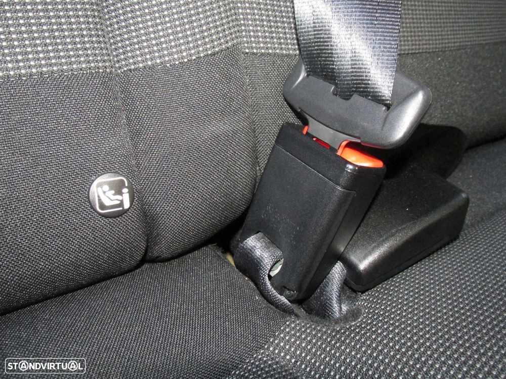Citroën C3 1.2 PureTech Max EAT6 - 37