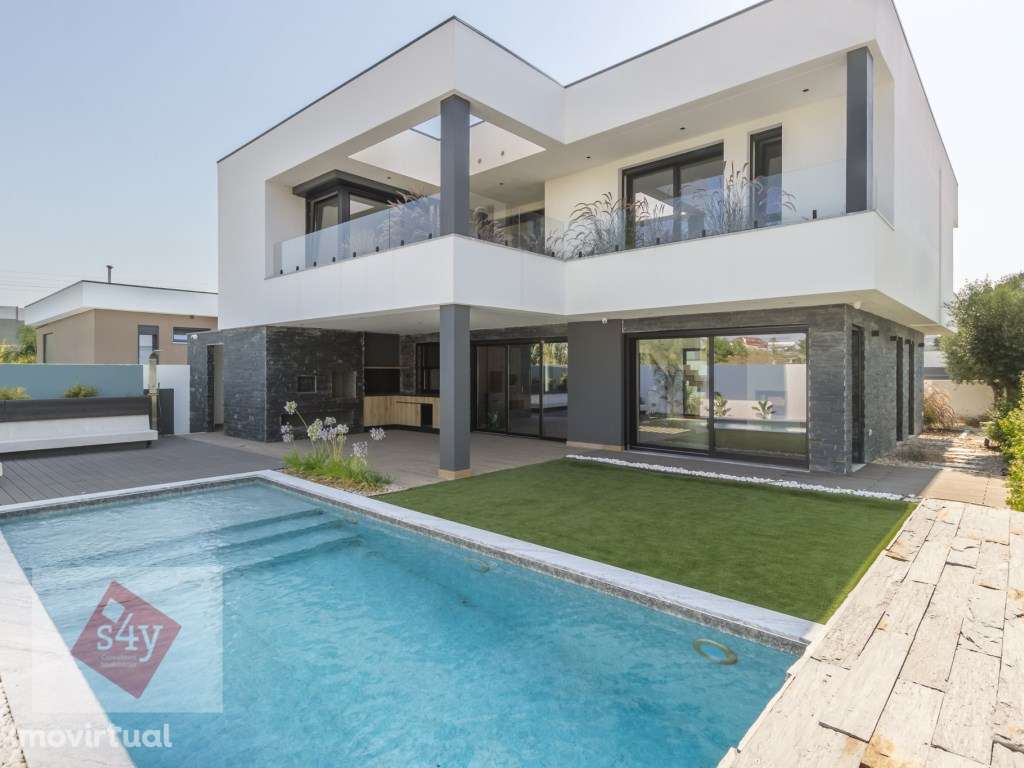 Moradia de Luxo T3+1 Contemporânea - Sobreda, Margem Sul de Lisboa - Grande imagem: 3/49