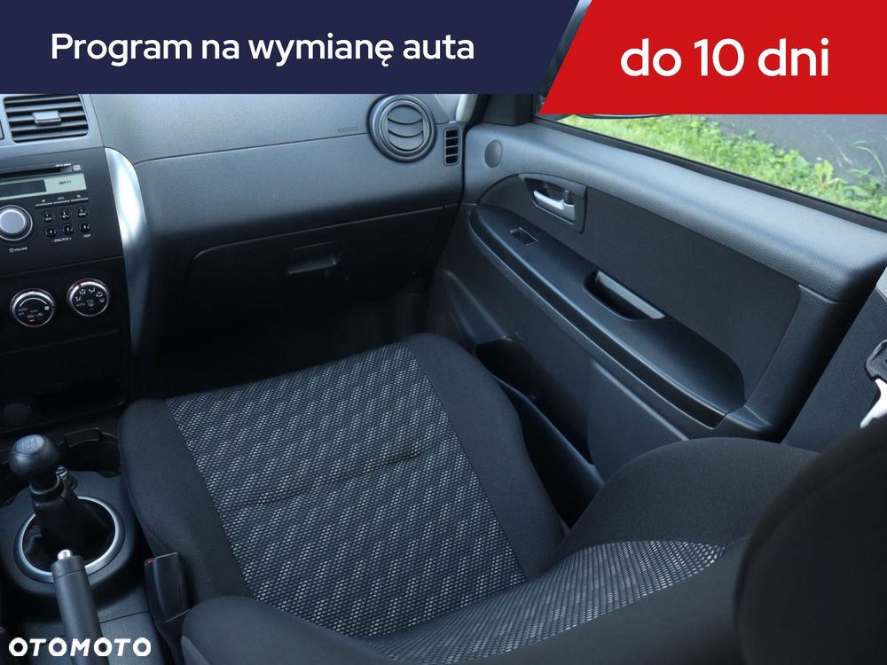 Suzuki SX4 - 10