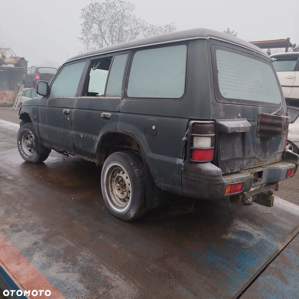 Mitsubishi Pajero na części - 9