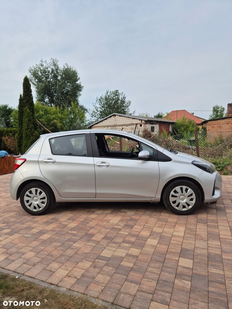 Toyota Yaris 1.5 Dynamic - 6