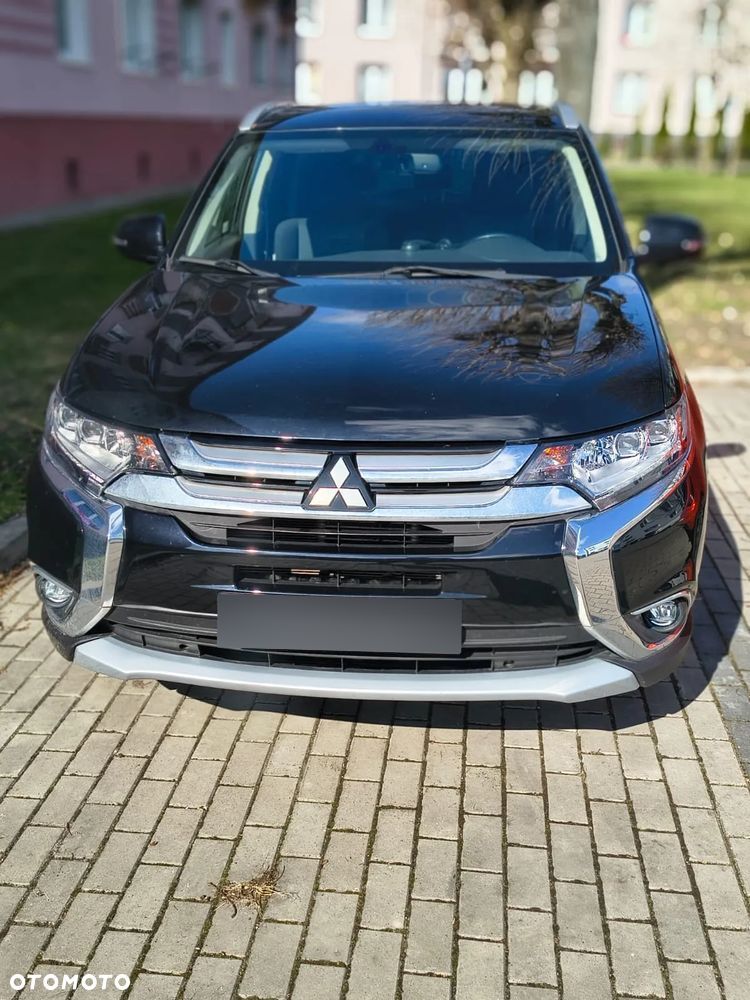 Mitsubishi Outlander - 1