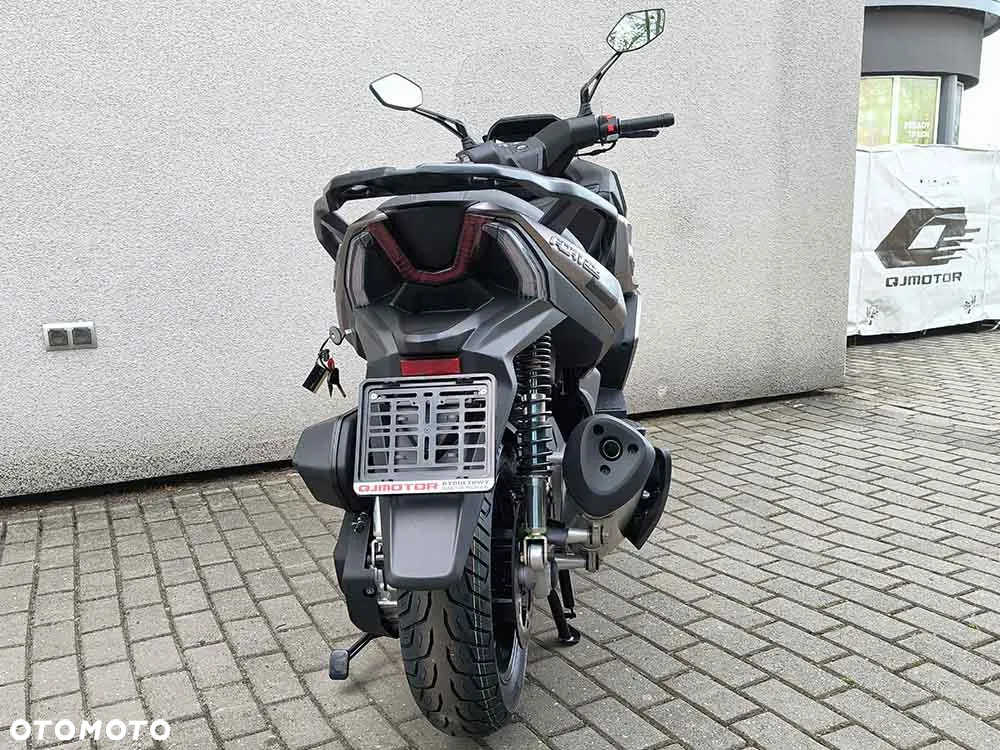 QJMOTOR FORT 350 - 8