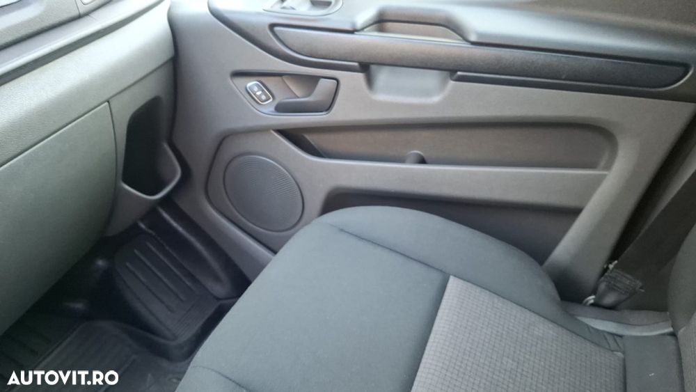 Ford TRANSIT CUSTOM - 6