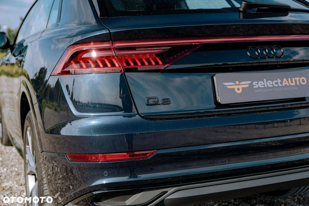 Audi Q8 - 10