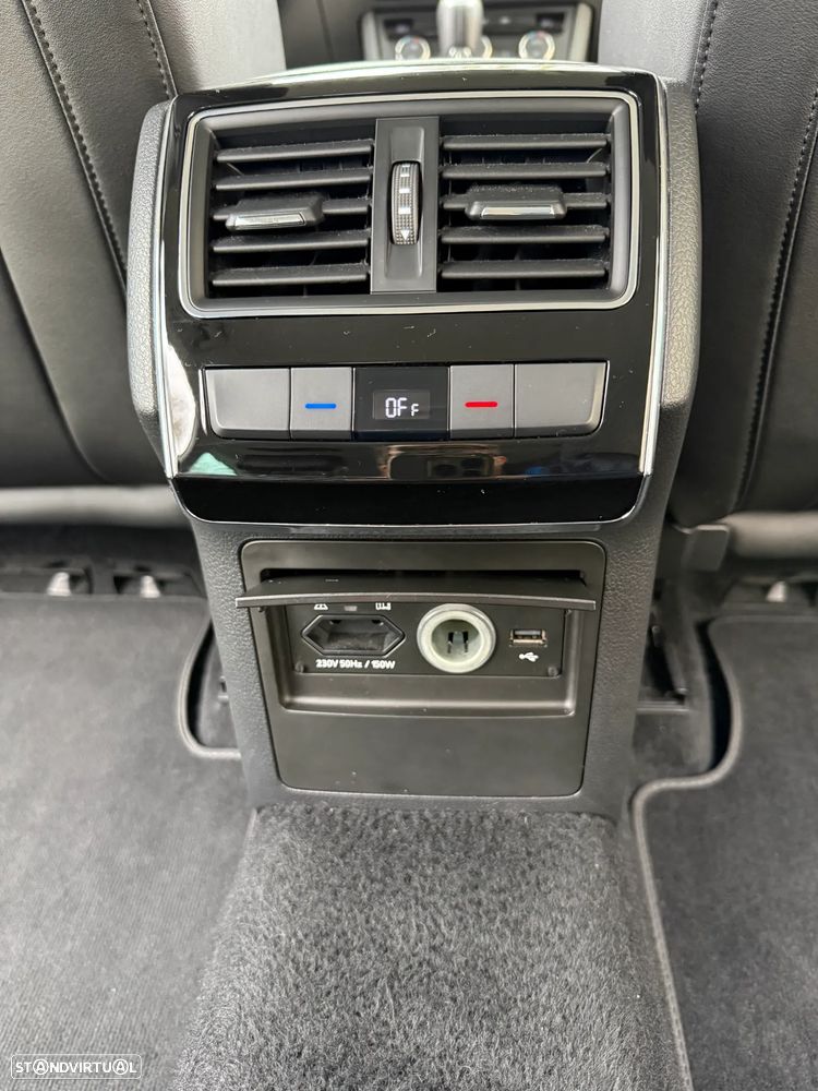 Skoda Superb Break 2.0 TDI Laurin&Klement DSG - 20