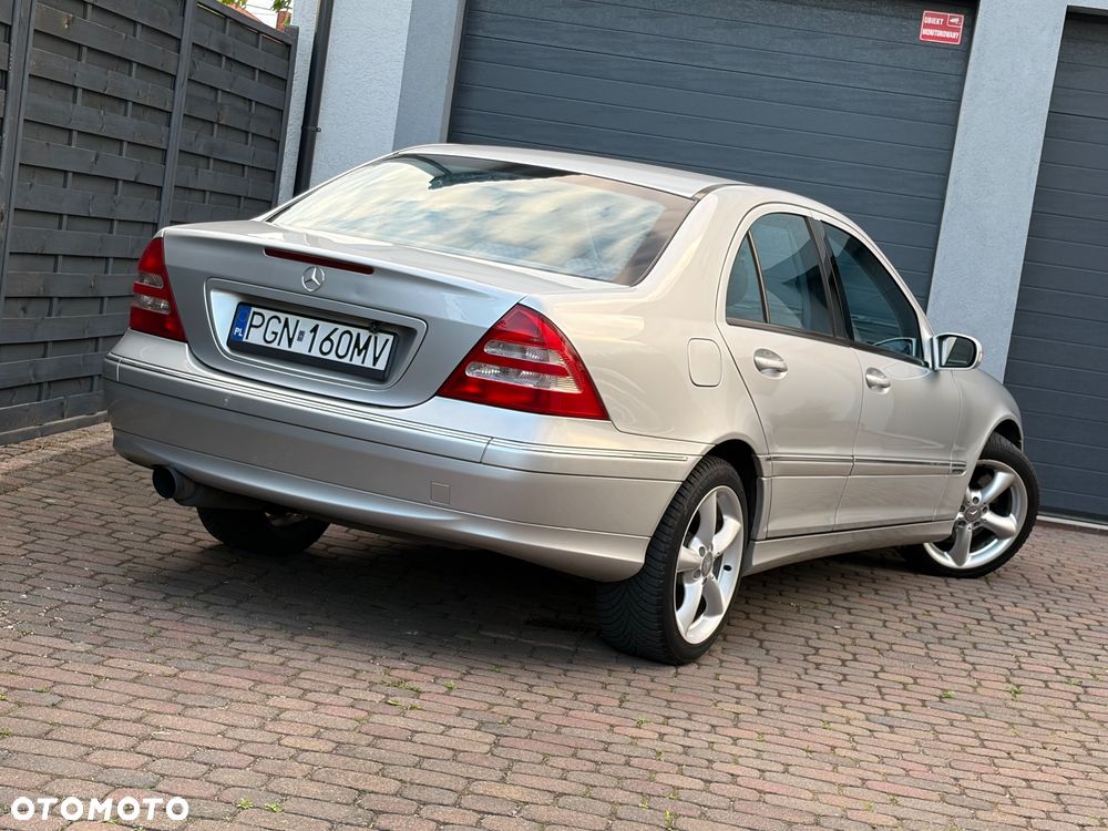Mercedes-Benz Klasa C 180 Kompressor Avantgarde - 15