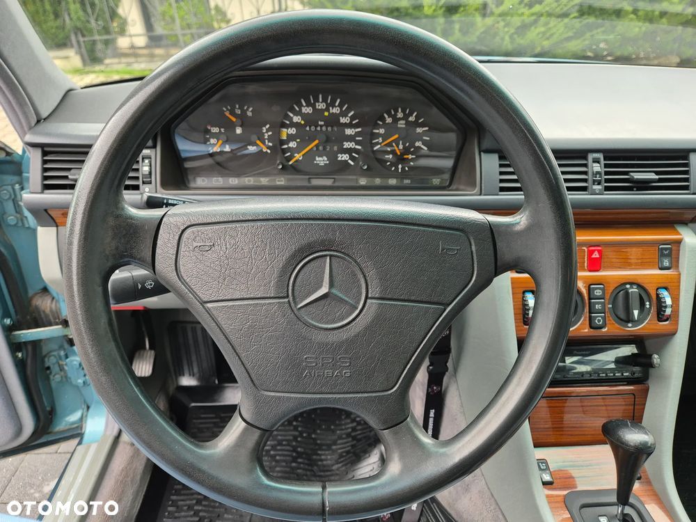 Mercedes-Benz Klasa E - 31