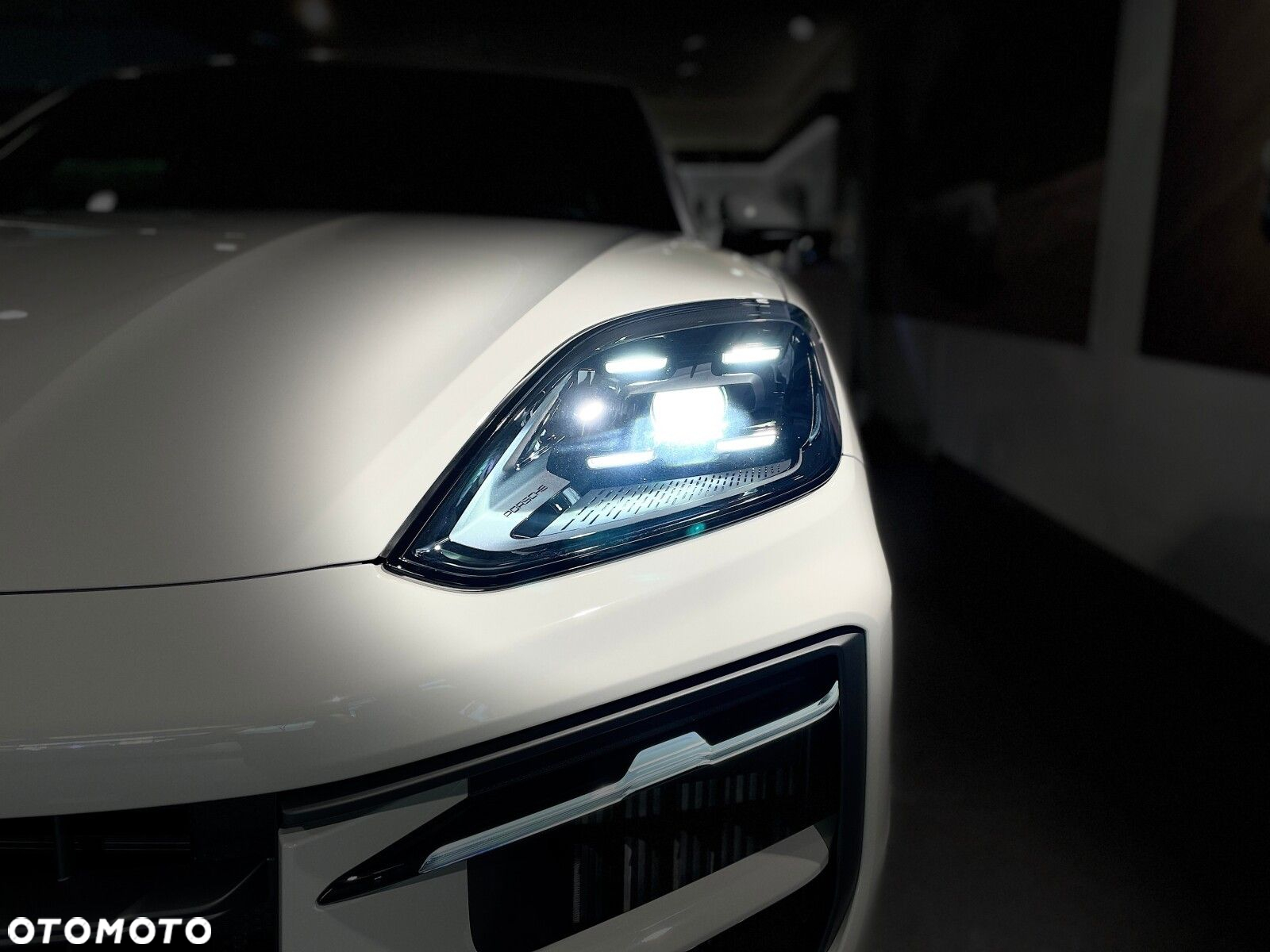 Porsche Cayenne - 18