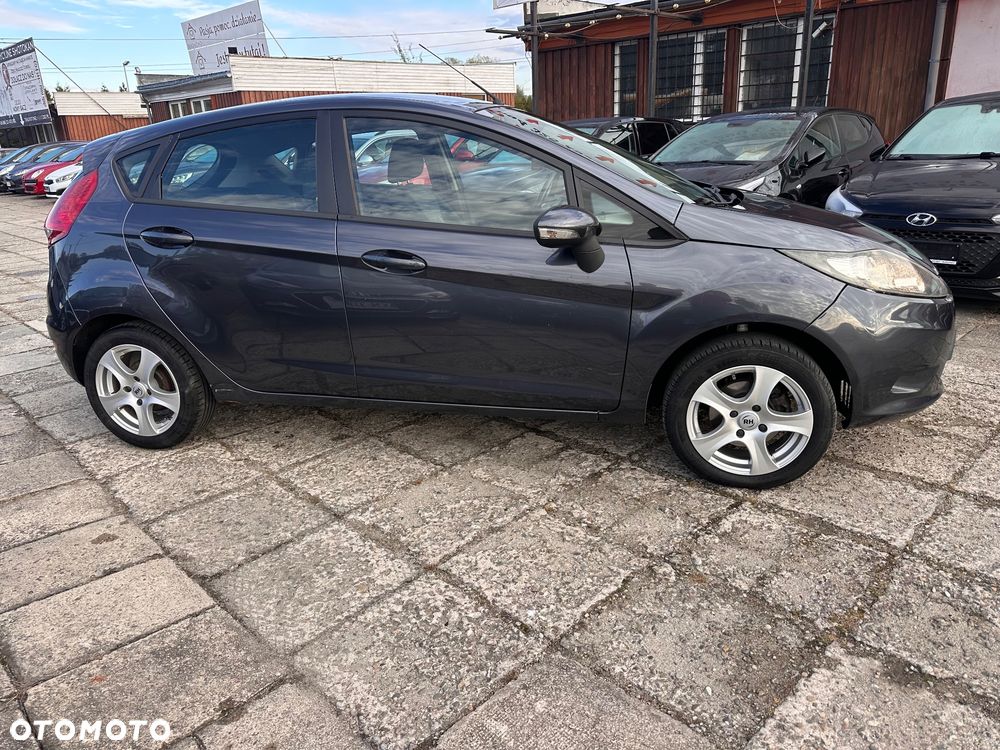 Ford Fiesta - 22