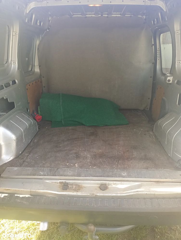 Ford Transit Connect - 9
