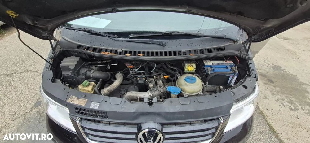 Volkswagen Multivan - 20