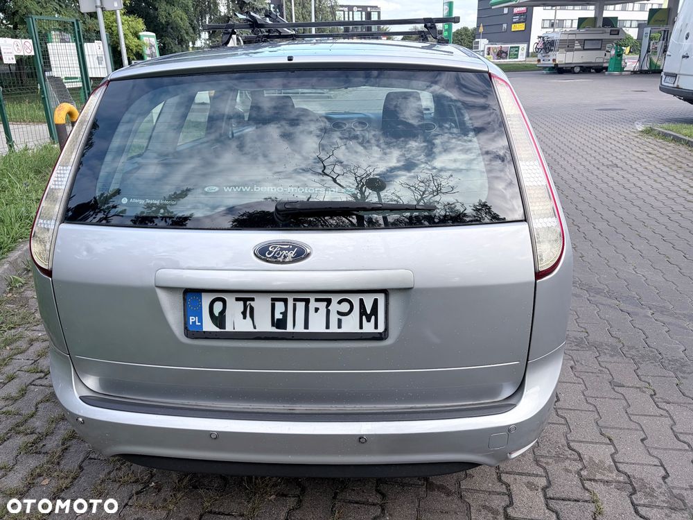 Ford Focus 1.6 Ambiente - 13
