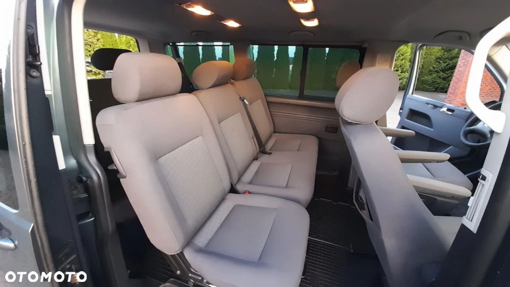 Volkswagen Transporter Caravelle Lang Trendline - 27