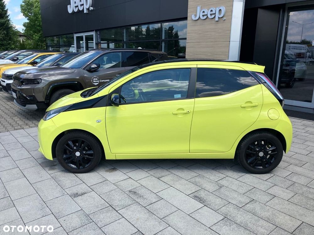 Toyota Aygo x-play touch - 3