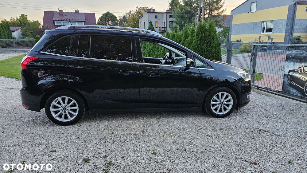 Ford Grand C-MAX - 27