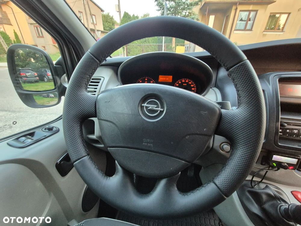 Opel Vivaro - 32