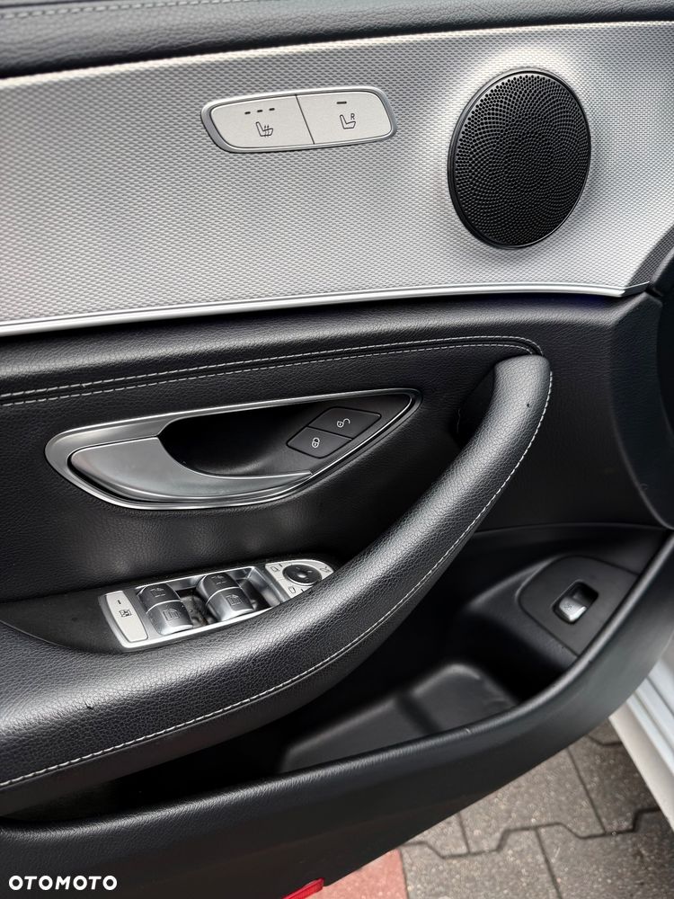Mercedes-Benz Klasa E 220 d 4-Matic 9G-TRONIC - 9