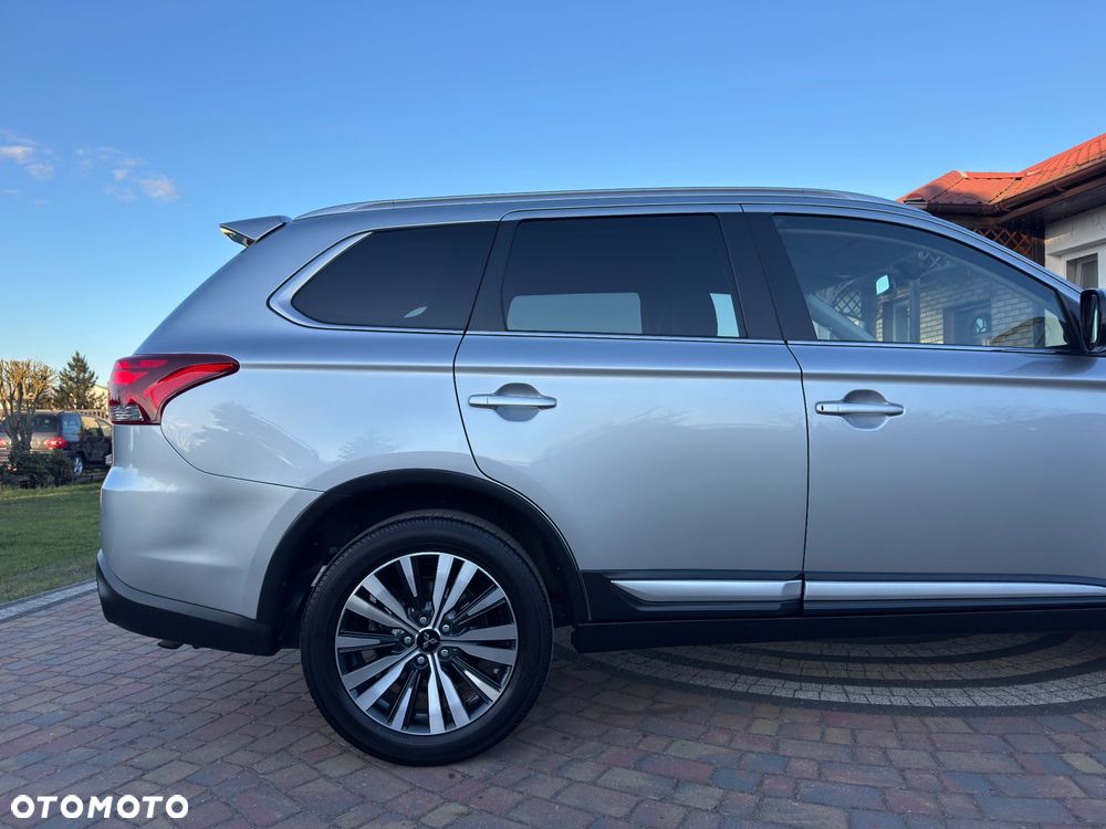 Mitsubishi Outlander - 15