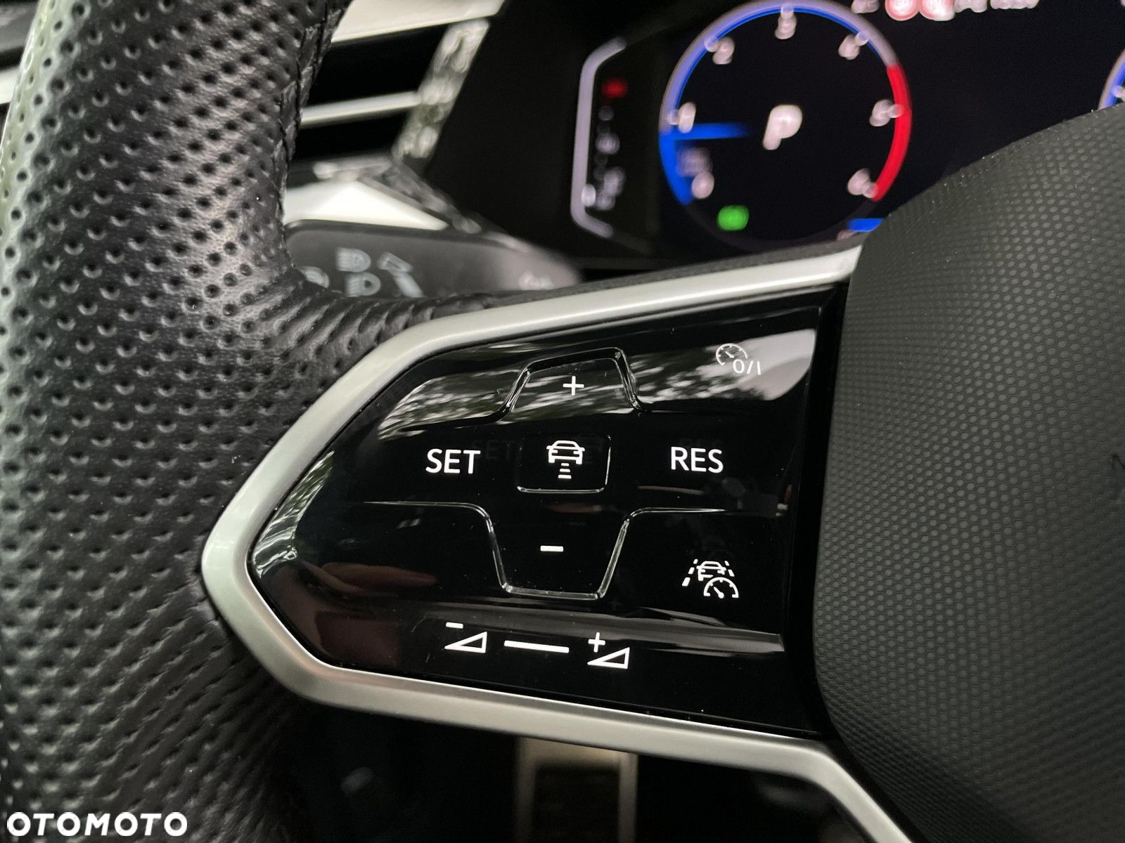 Volkswagen Arteon 2.0 TDI 4Motion R-Line DSG - 27