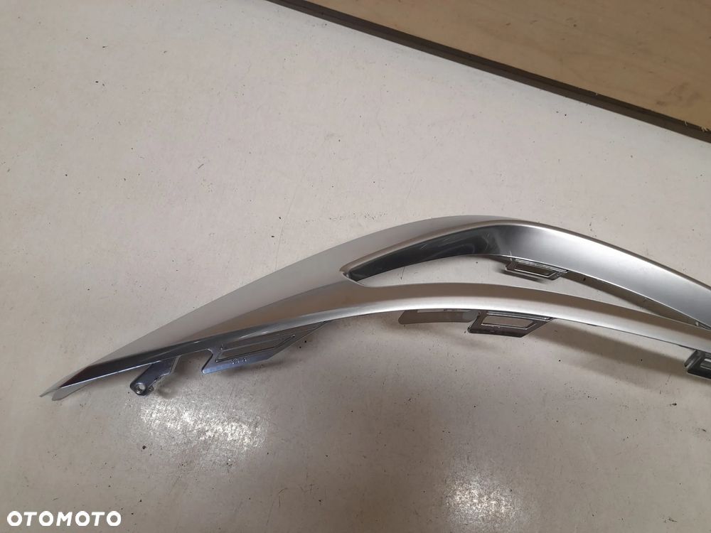 AUDI Q8 SQ8 KRATKA LEWA LISTWA ZDERZAKA TYŁ 4M8807513 - 4