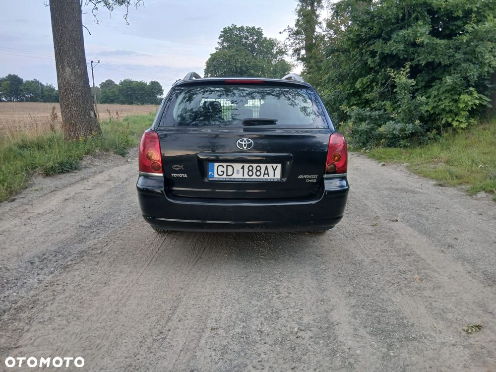 Toyota Avensis 2.0 D-4D High - 6