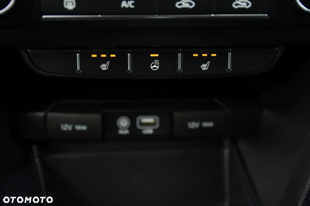 Kia Ceed - 32