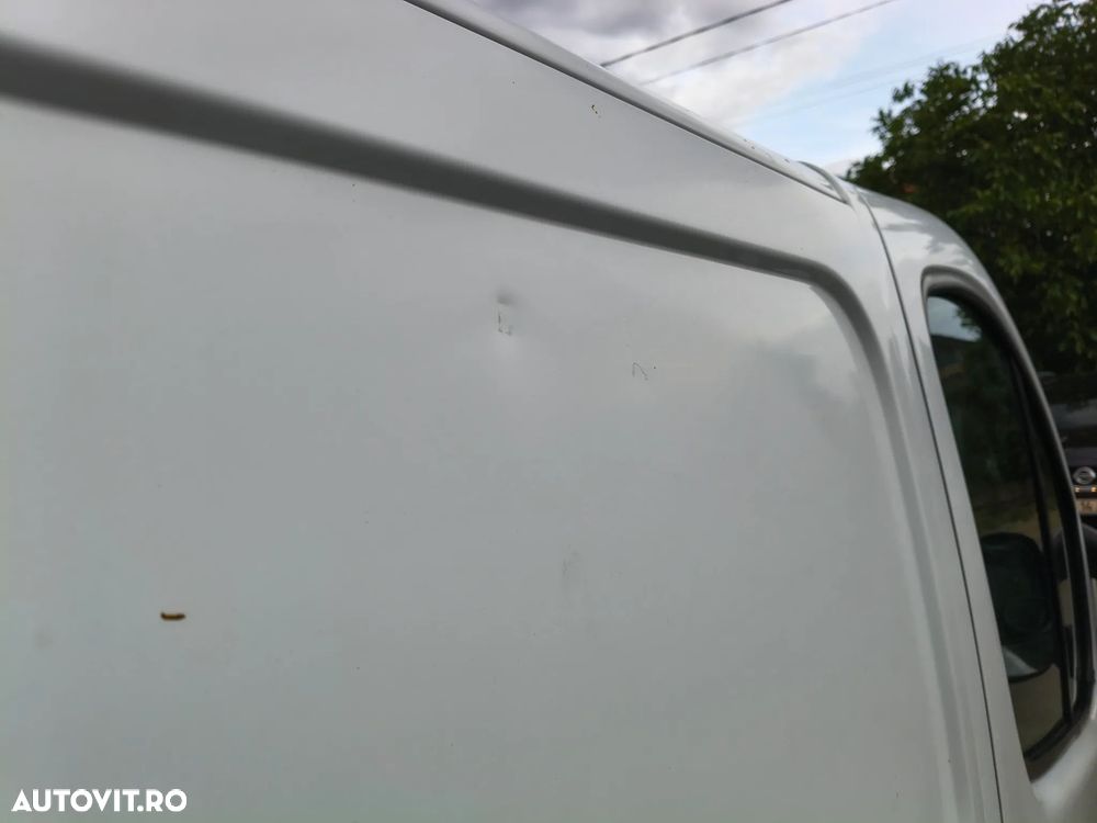 Opel Vivaro - 10