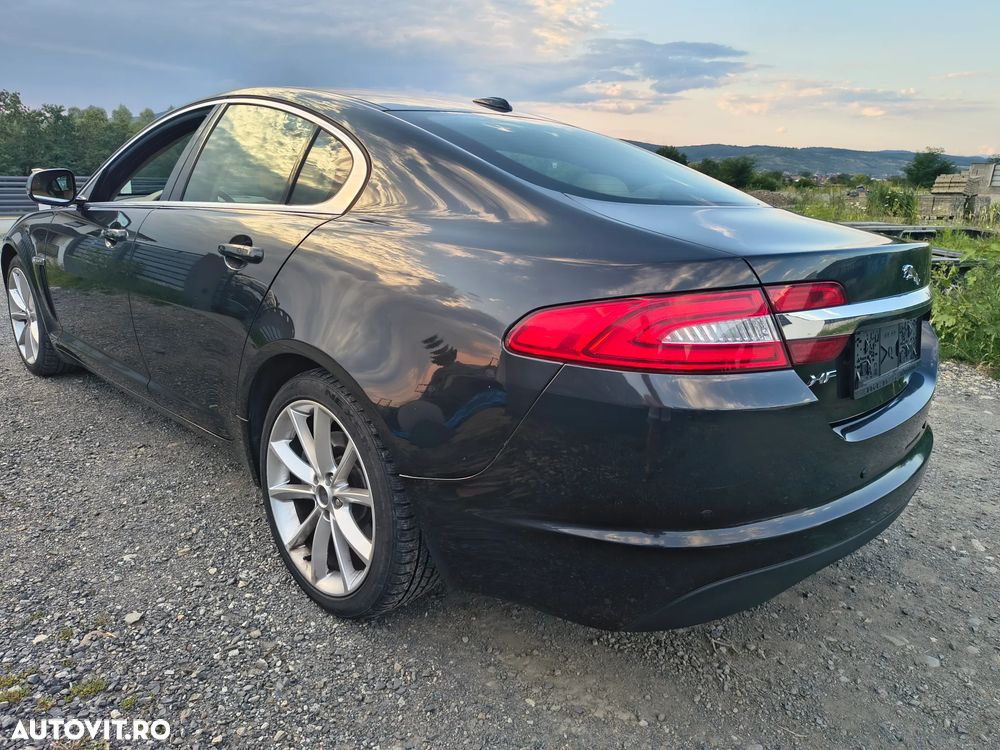 Jaguar XF 2.2D Luxury - 3