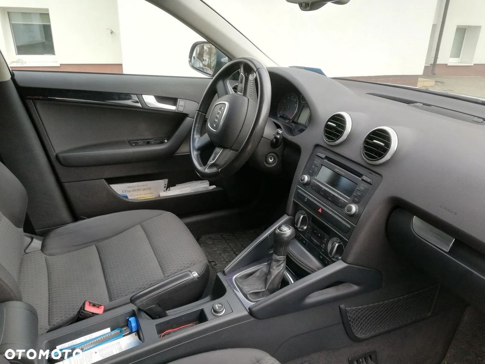 Audi A3 Sportback 1.8 TFSI Ambiente - 12