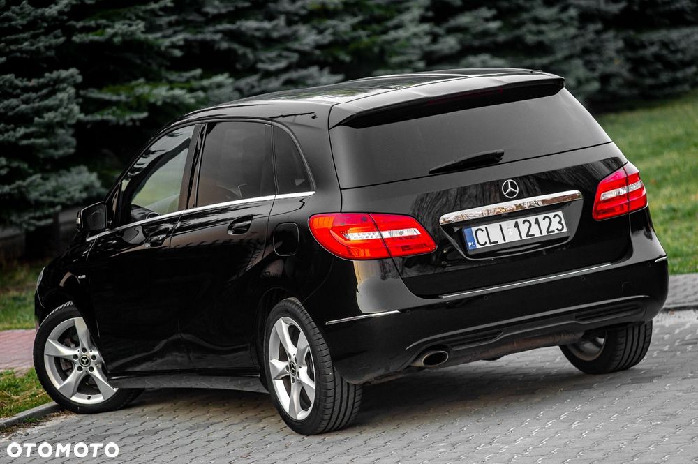 Mercedes-Benz Klasa B 200 UrbanStyle Edition - 18