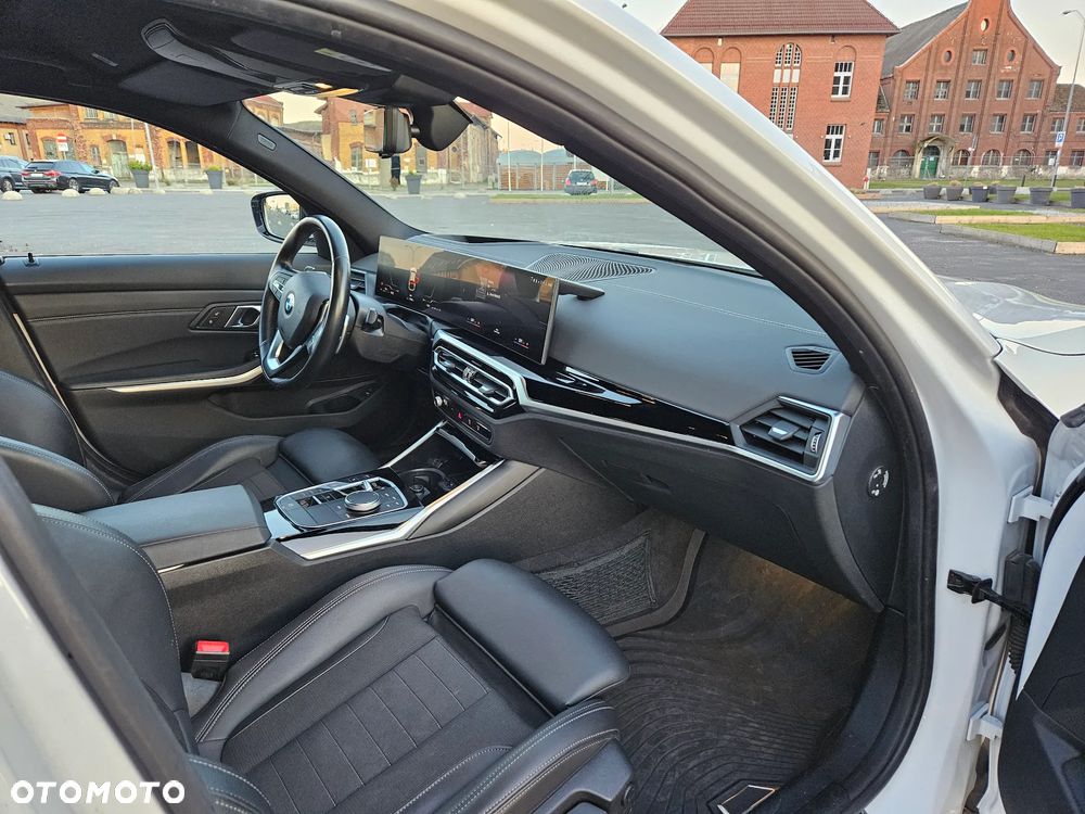 BMW Seria 3 320d Sport Line Shadow - 23