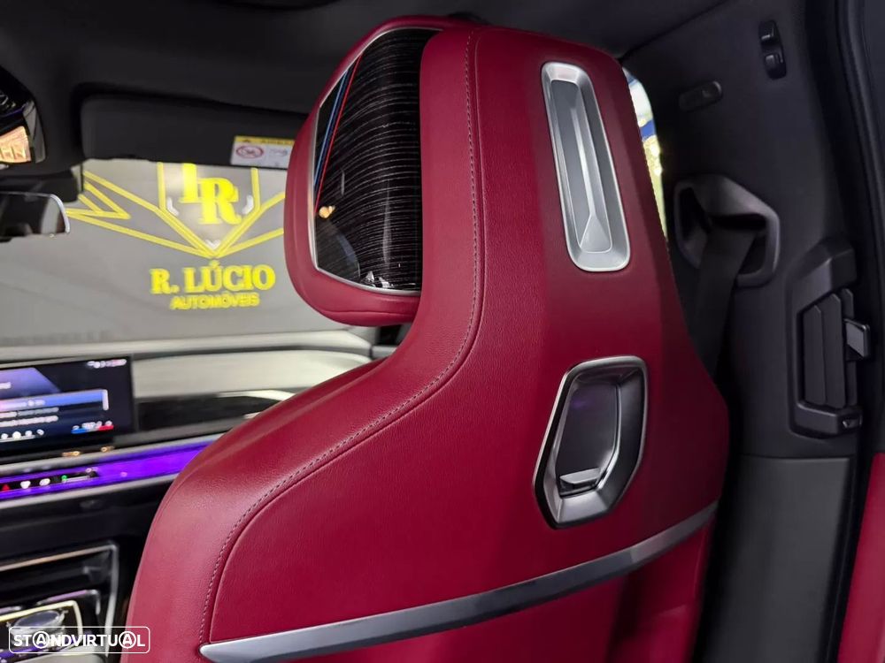 BMW i7 eDrive50 Pack Desportivo M - 25