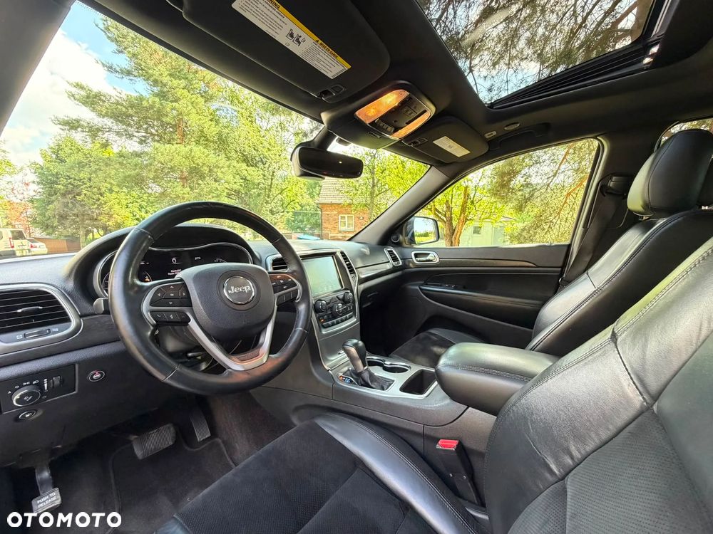 Jeep Grand Cherokee - 17