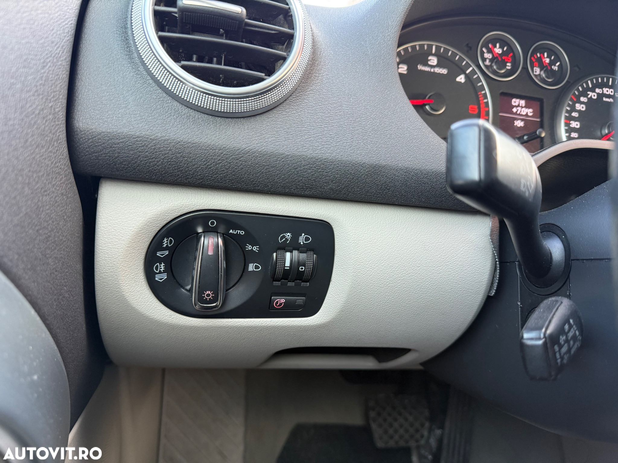 Audi A3 2.0 TDI DPF (DSG) S tronic Attraction - 10