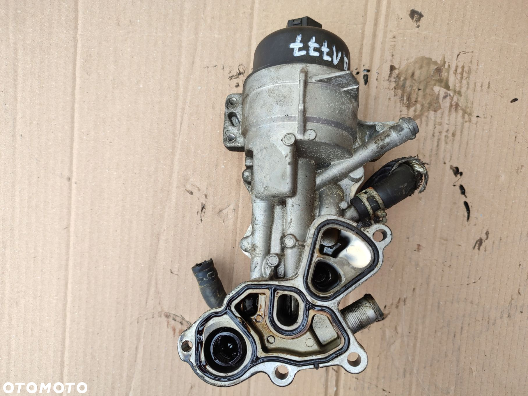 Podstawa obudowa filtra oleju PEUGEOT CITROEN 1.6THP V86437458001 - 6
