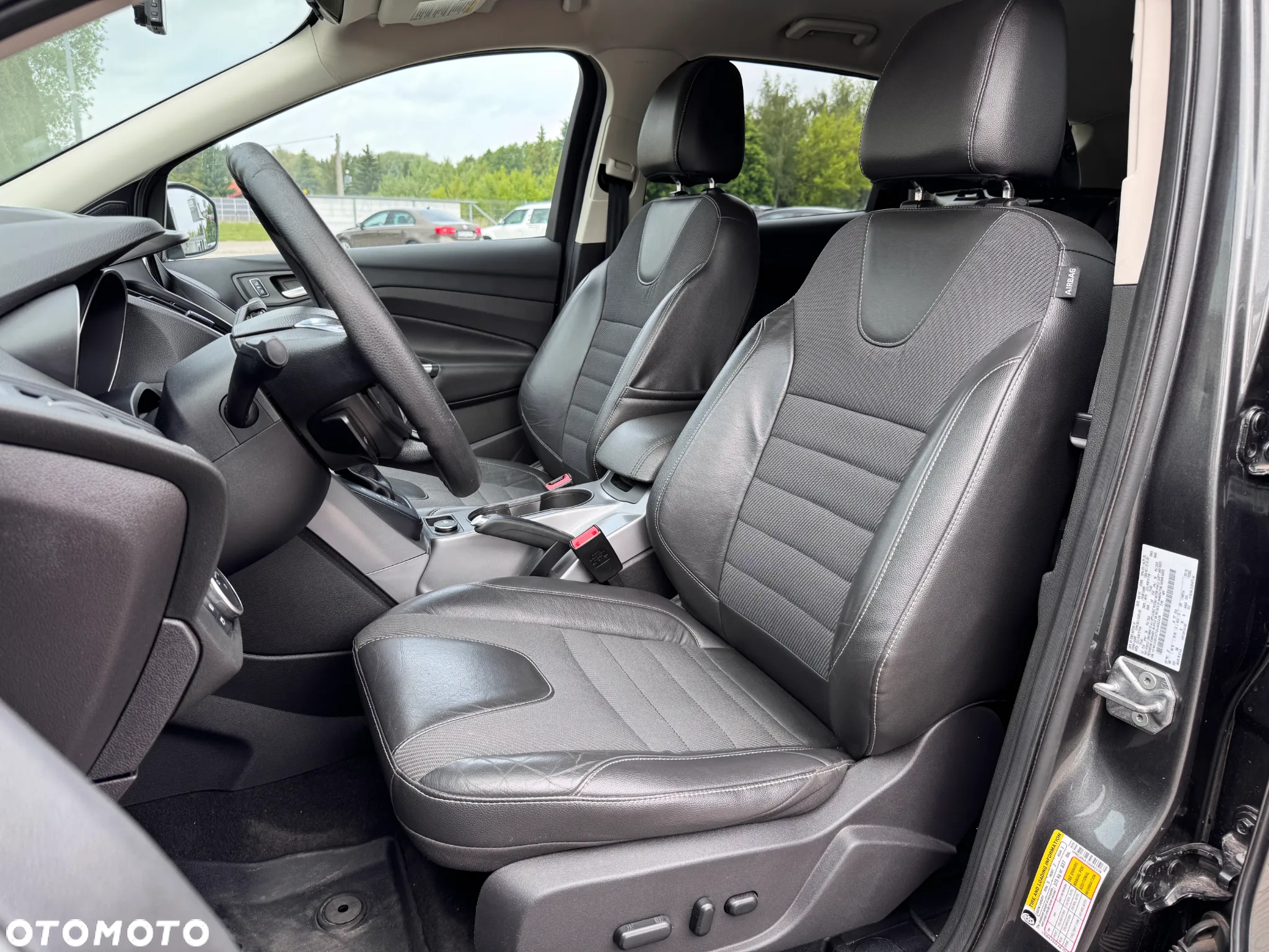 Ford Kuga - 12