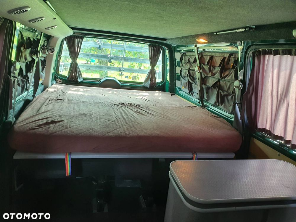 Volkswagen California - 12